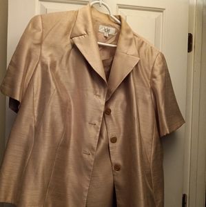 Gold, satin 2-pc suit.